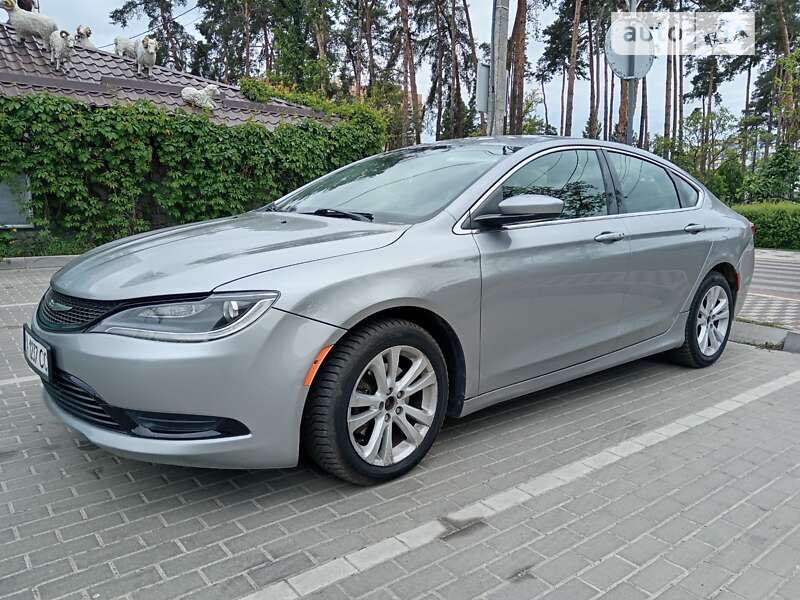 Седан Chrysler 200 2015 в Києві