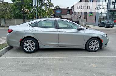 Седан Chrysler 200 2015 в Києві