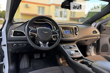 Седан Chrysler 200 2015 в Каменец-Подольском