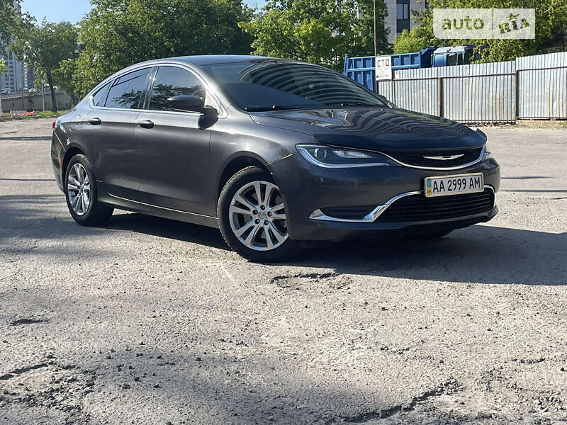 Седан Chrysler 200 2015 в Києві