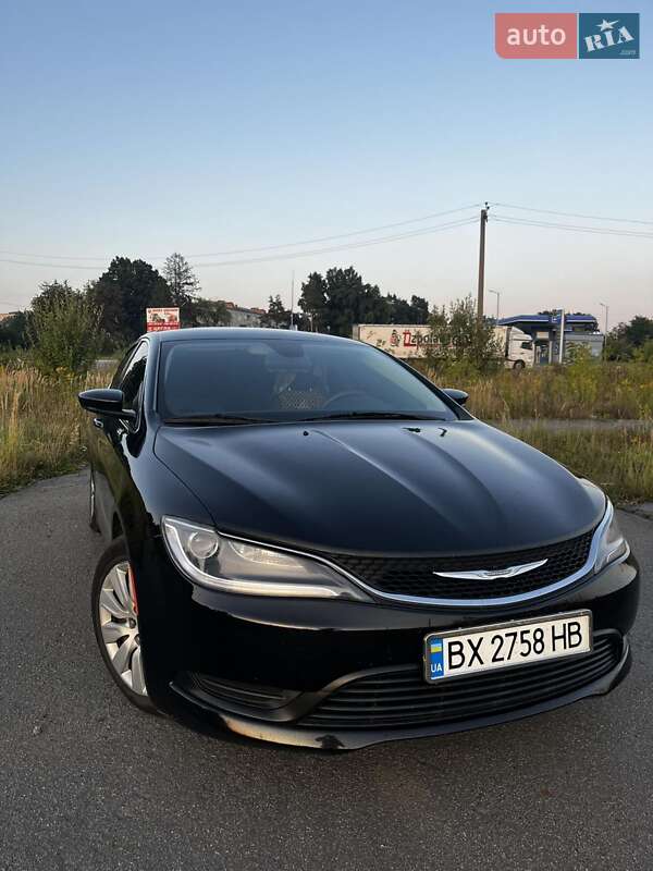 Седан Chrysler 200 2015 в Шепетовке