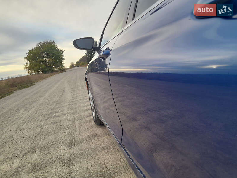 Хэтчбек Chrysler 200 2015 в Радомышле