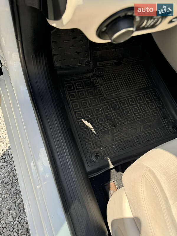 Седан Chrysler 200 2014 в Кривом Роге фото 12 Седан Chrysler 200 2014 в Кривом Роге