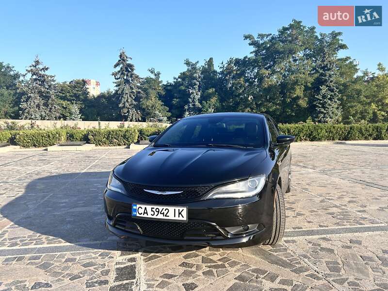 Седан Chrysler 200 2015 в Черкасах