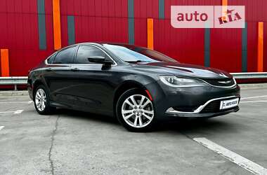 Седан Chrysler 200 2015 в Києві