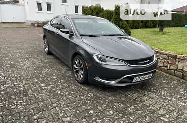 Седан Chrysler 200 2016 в Львові