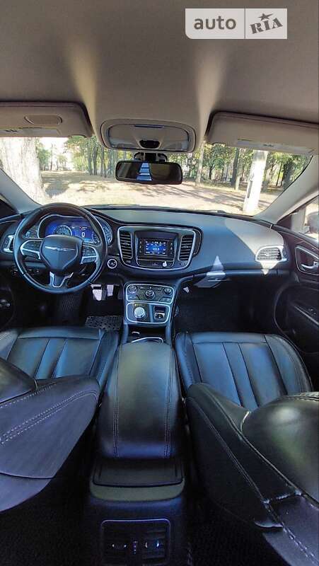 Седан Chrysler 200 2015 в Києві