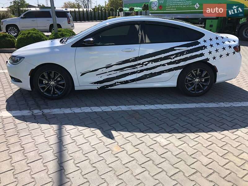 Седан Chrysler 200 2015 в Одессе