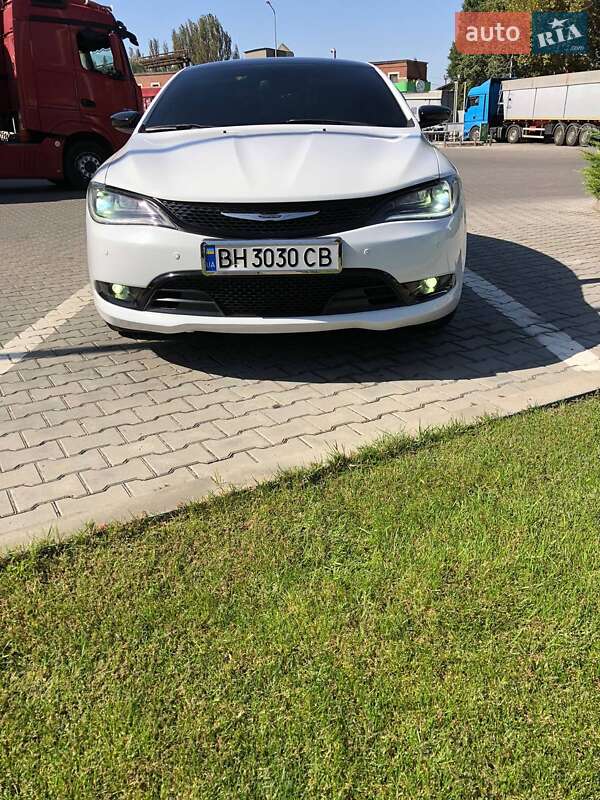 Седан Chrysler 200 2015 в Одессе