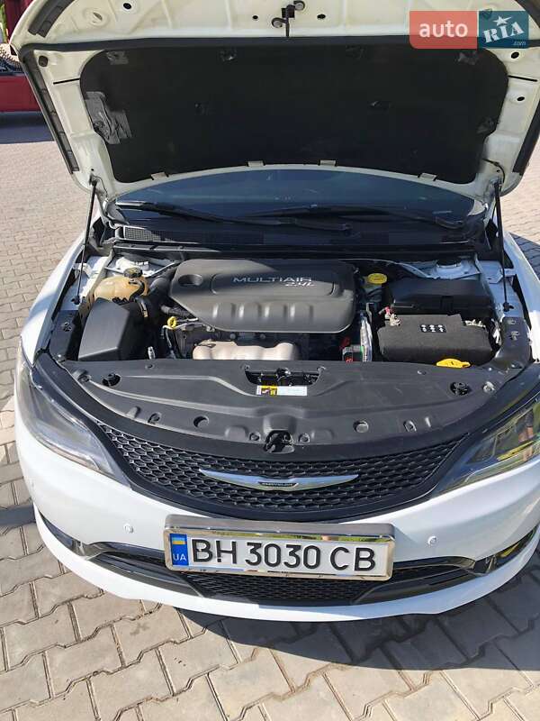 Седан Chrysler 200 2015 в Одессе