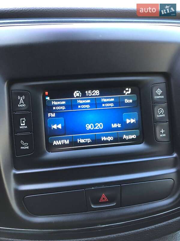 Седан Chrysler 200 2015 в Одессе