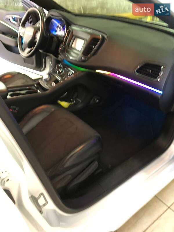 Седан Chrysler 200 2015 в Одессе