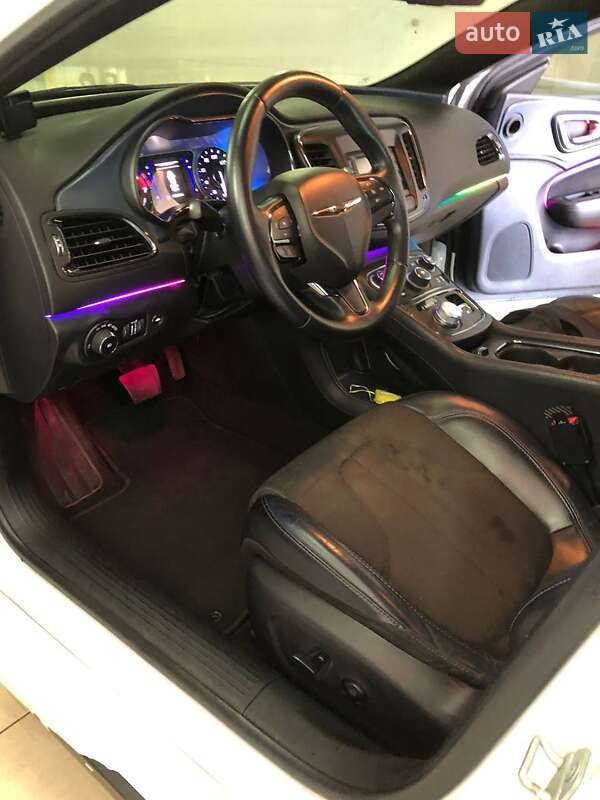 Седан Chrysler 200 2015 в Одессе