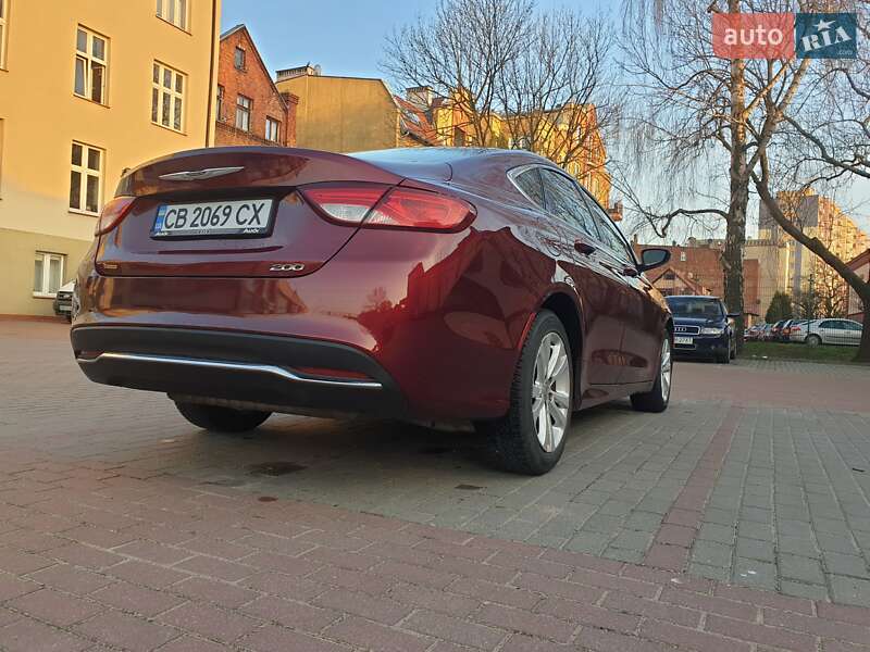 Седан Chrysler 200 2015 в Чернигове