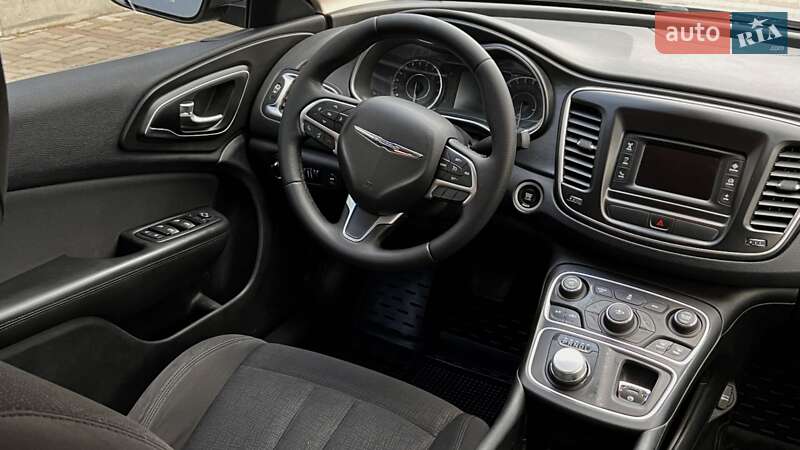 Седан Chrysler 200 2015 в Белой Церкви