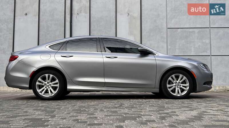 Седан Chrysler 200 2015 в Белой Церкви
