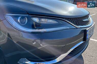 Седан Chrysler 200 2015 в Виннице