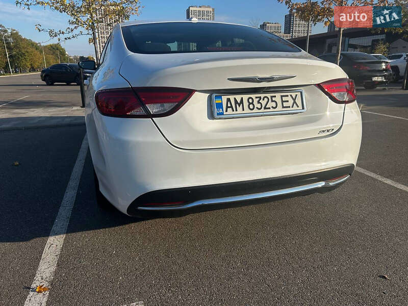 Седан Chrysler 200 2014 в Киеве фото 14 Седан Chrysler 200 2014 в Киеве