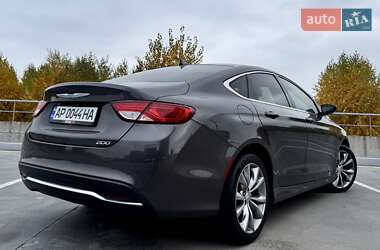 Седан Chrysler 200 2016 в Киеве