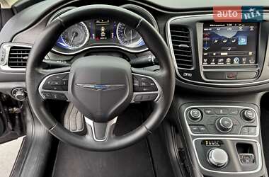 Седан Chrysler 200 2016 в Киеве