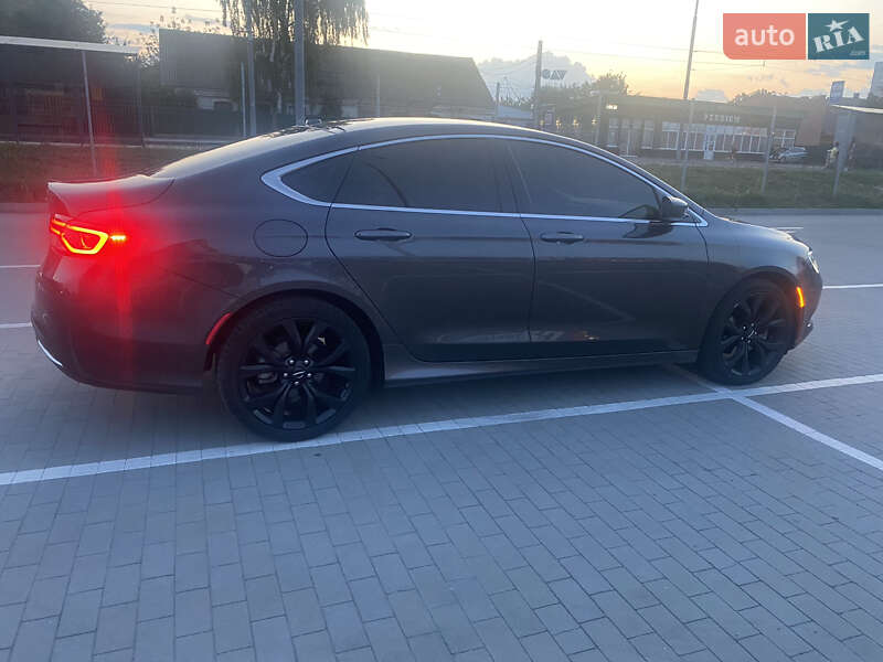 Седан Chrysler 200 2015 в Вінниці