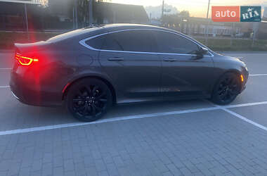 Седан Chrysler 200 2015 в 