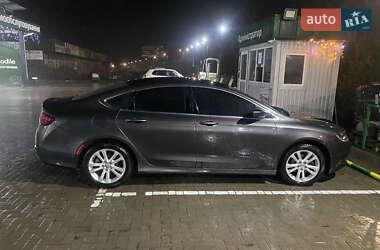 Седан Chrysler 200 2015 в 
