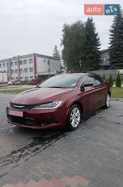 Седан Chrysler 200 2017 в Ровно