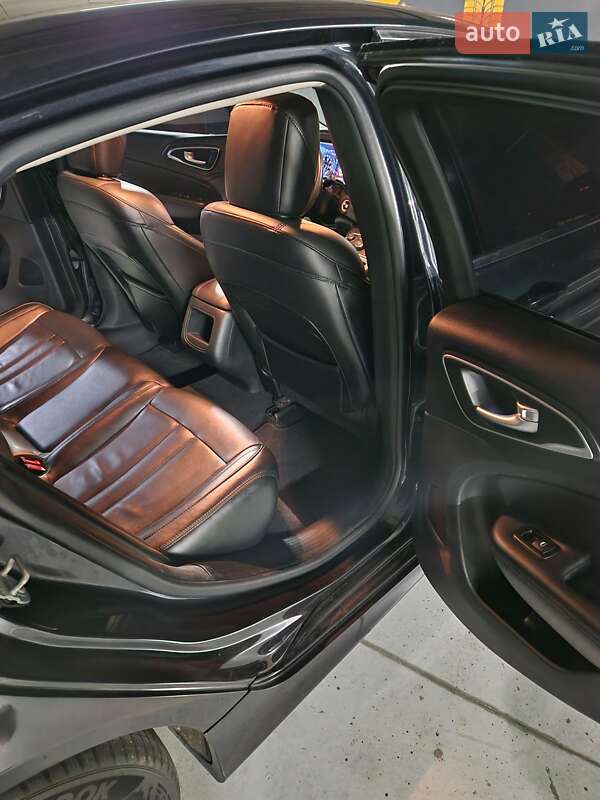 Седан Chrysler 200 2016 в Одессе