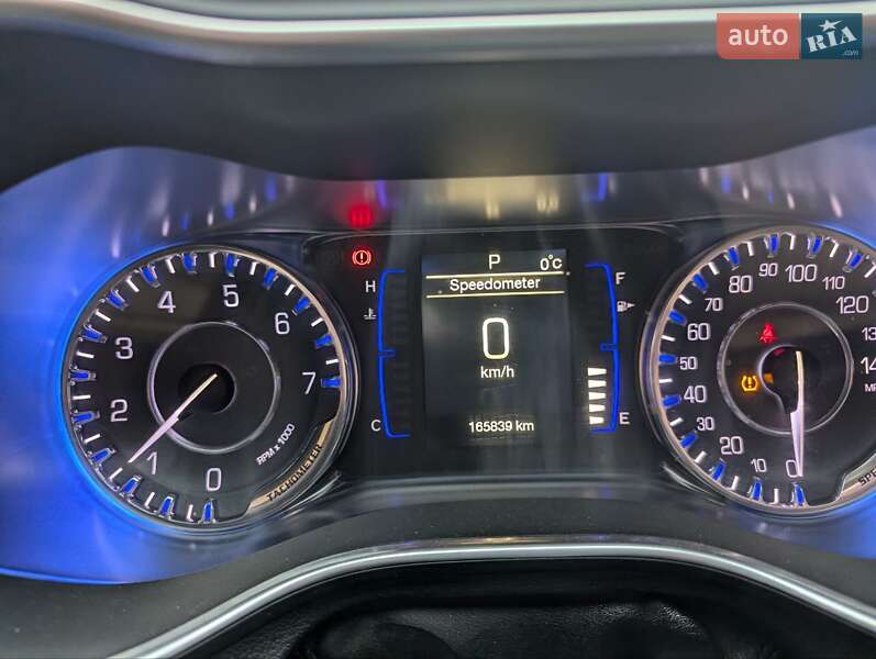 Седан Chrysler 200 2015 в Тетиеве