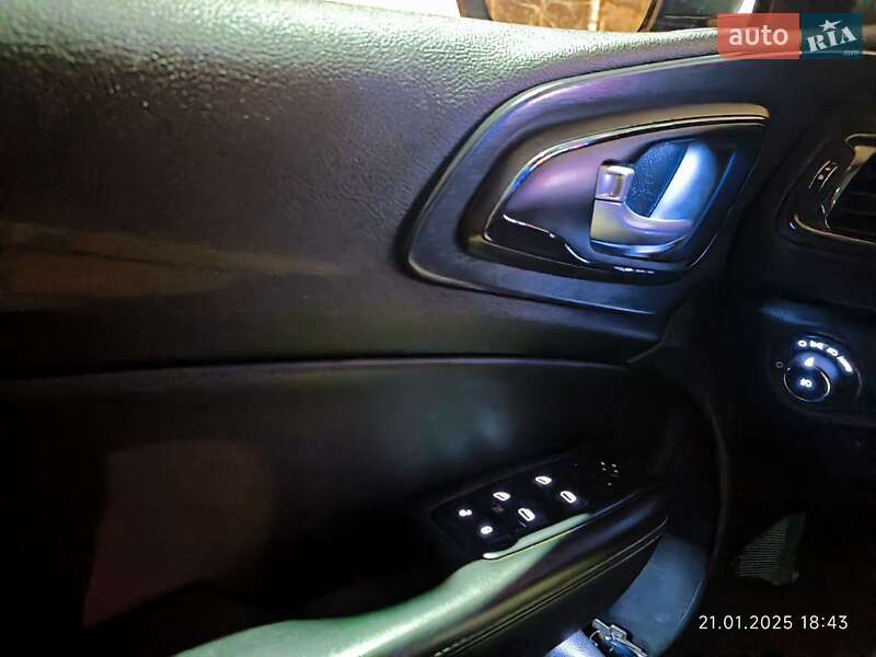 Седан Chrysler 200 2015 в Харькове