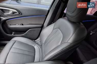 Седан Chrysler 200 2015 в 