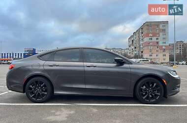 Седан Chrysler 200 2015 в Кропивницком