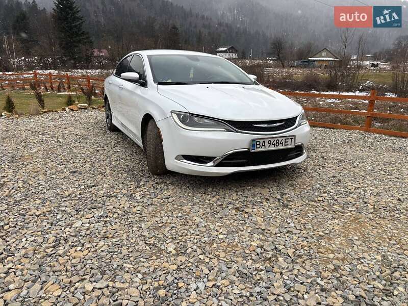 Седан Chrysler 200 2014 в Александрие