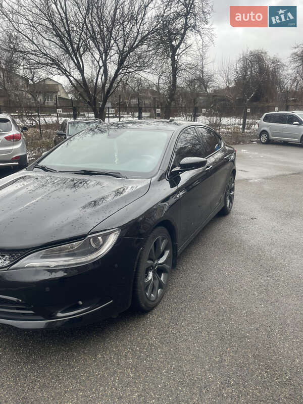 Седан Chrysler 200 2015 в Чернигове