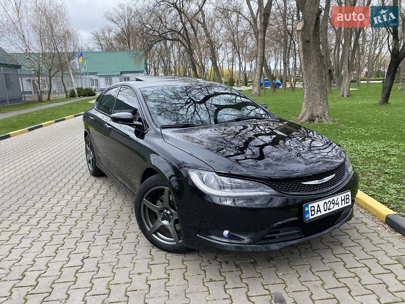 Седан Chrysler 200 2014 в Александрие