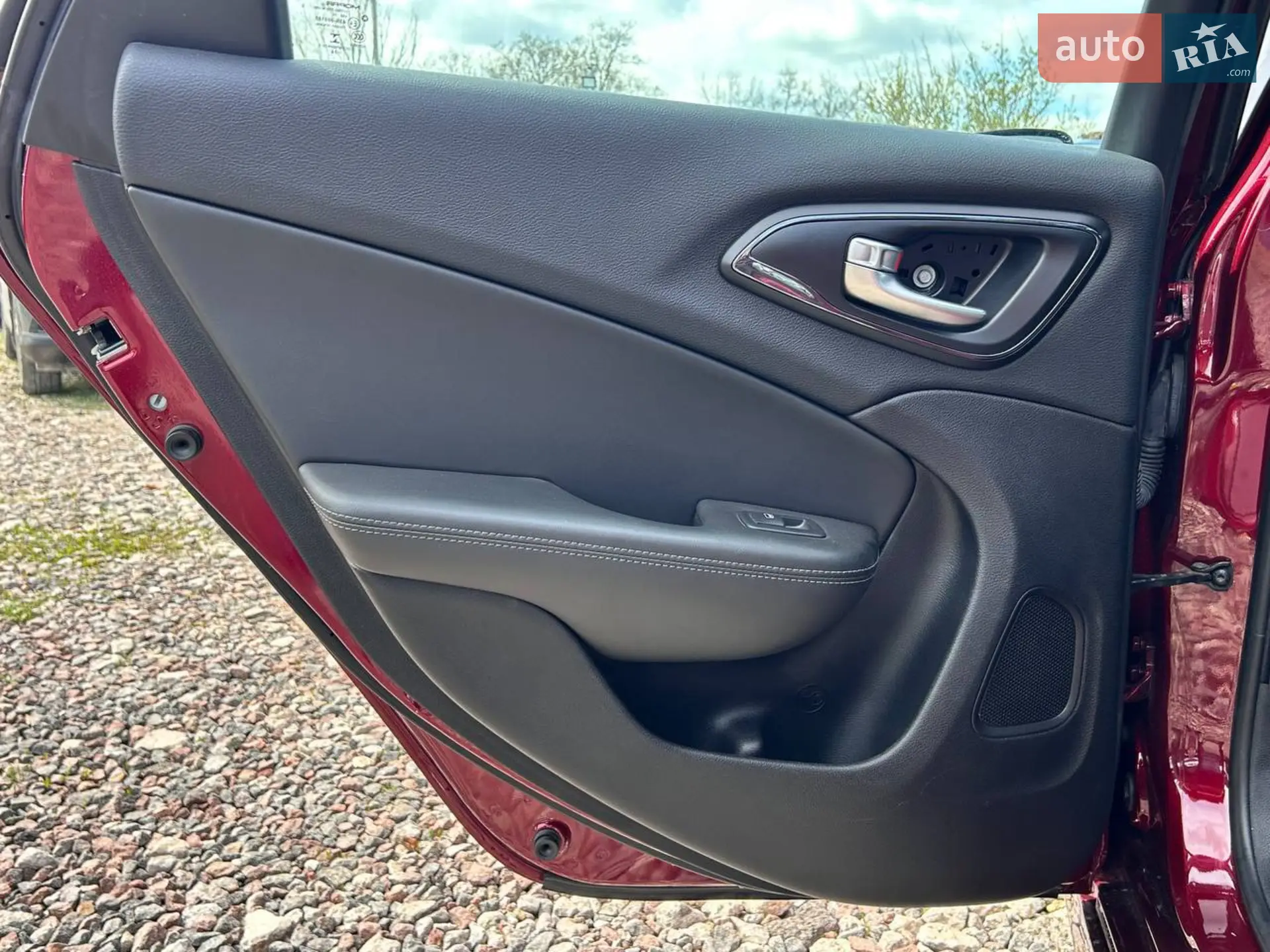 2014 Chrysler 200 - мініатюра 24