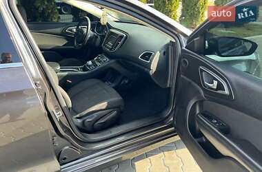 Седан Chrysler 200 2015 в 
