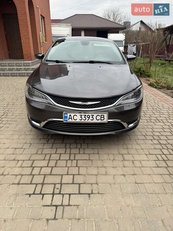 Седан Chrysler 200 2014 в Луцке