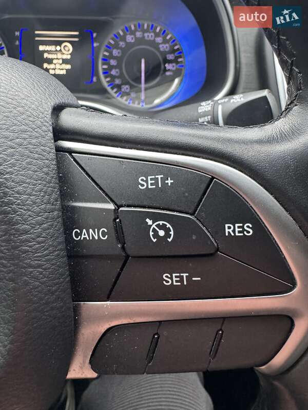Седан Chrysler 200 2014 в Луцке