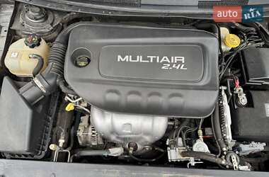 Седан Chrysler 200 2014 в 