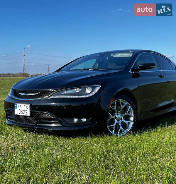 Седан Chrysler 200 2014 в 