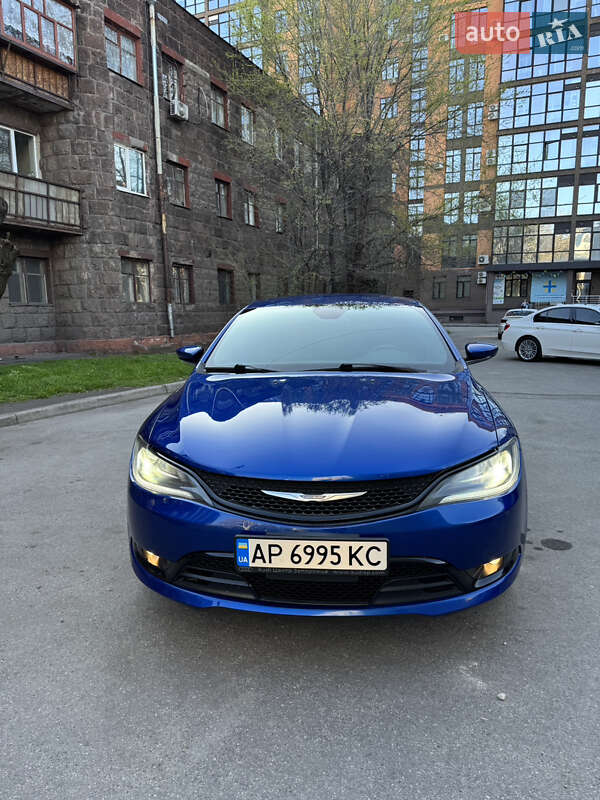Седан Chrysler 200 2015 в Запоріжжі
