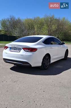 Седан Chrysler 200 2015 в 