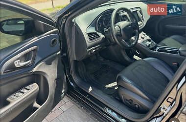 Седан Chrysler 200 2014 в 