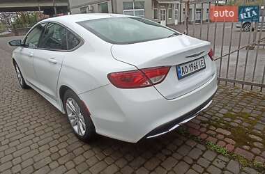Седан Chrysler 200 2015 в 