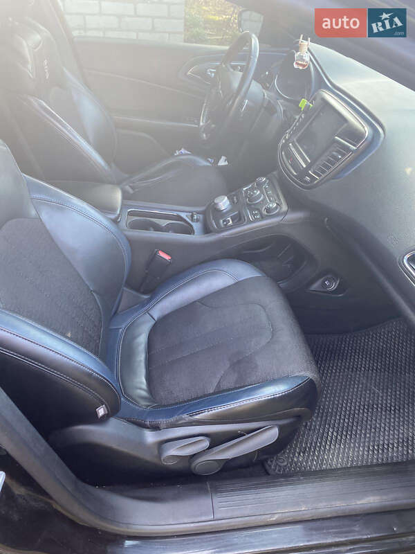 Седан Chrysler 200 2016 в Владимире фото 17 Седан Chrysler 200 2016 в Владимире