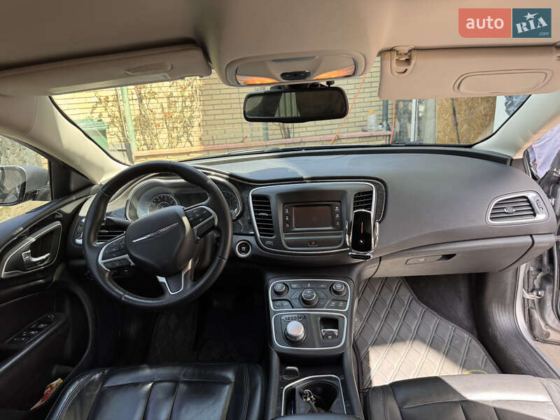 Седан Chrysler 200 2014 в Чорноморську