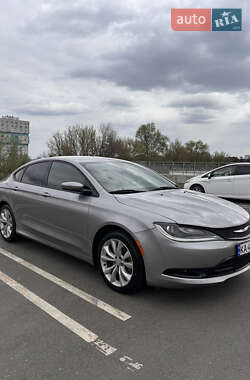 Седан Chrysler 200 2015 в 