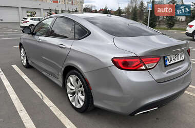 Седан Chrysler 200 2015 в 